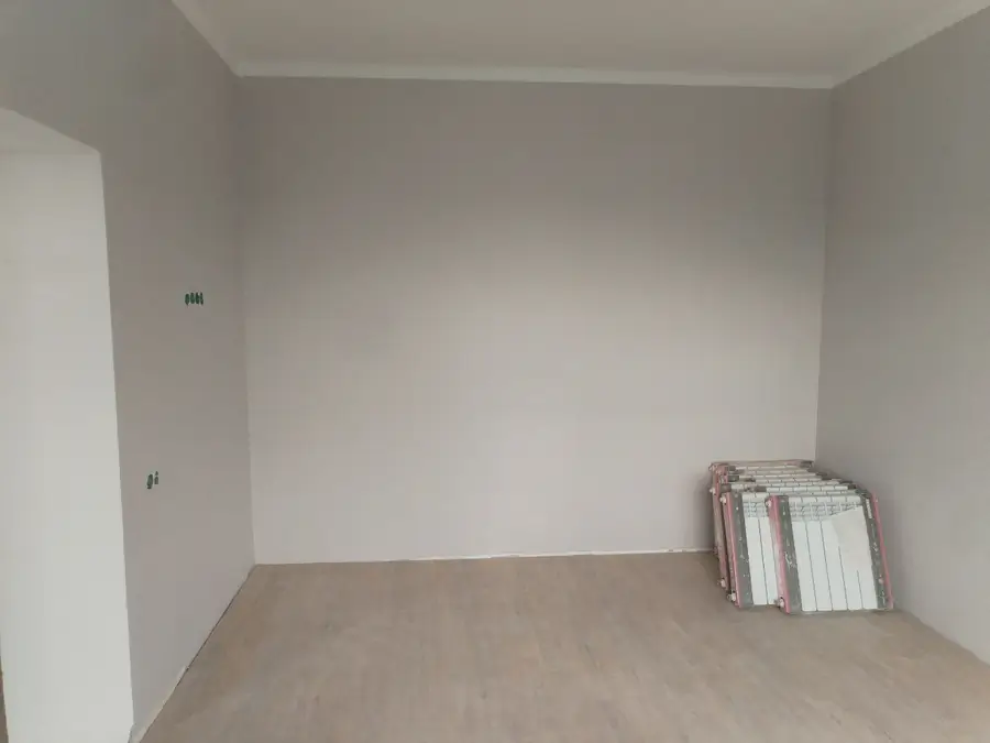 2 qavatli uy − 300 m², 6 sot. 