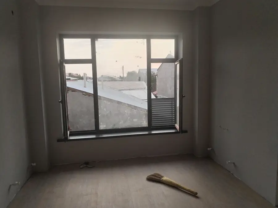 2 qavatli uy sotiladi − 300 m²