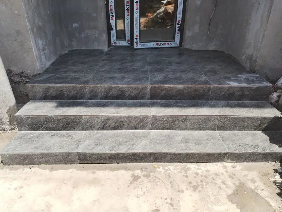 2 qavatli uy sotiladi − 300 m²