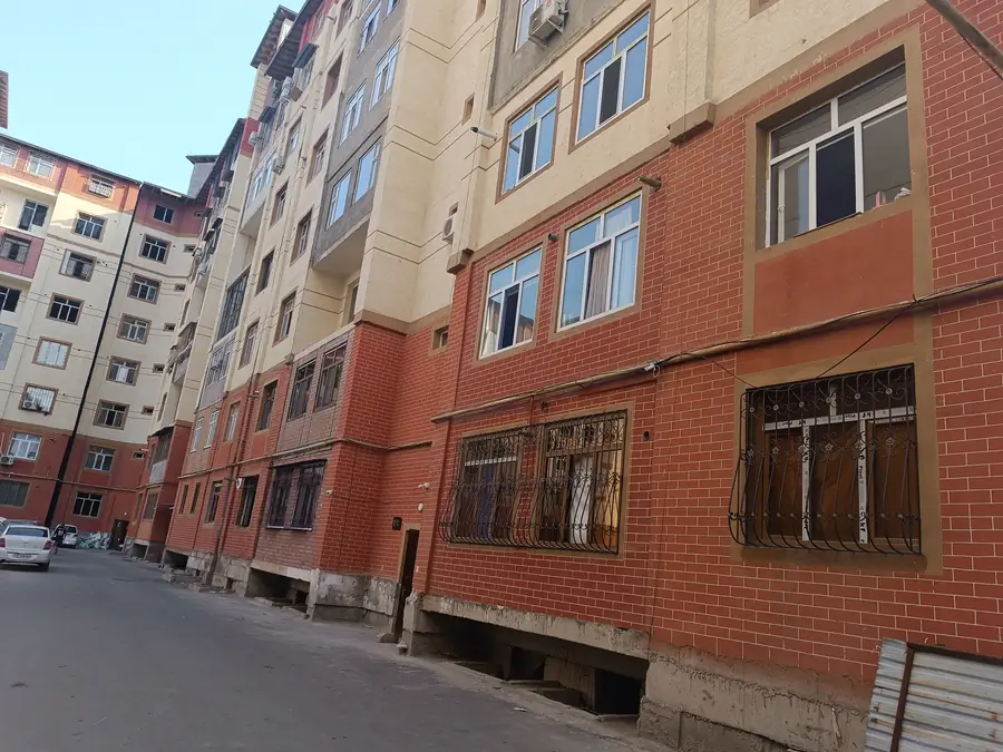 Продается 2-комнатная квартира − 42 м²