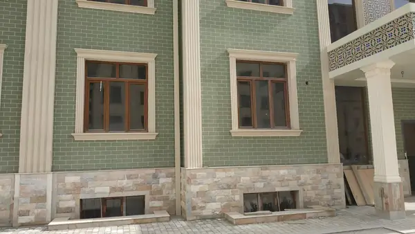3-комнатная квартира − 101 м², 1/8 этаж