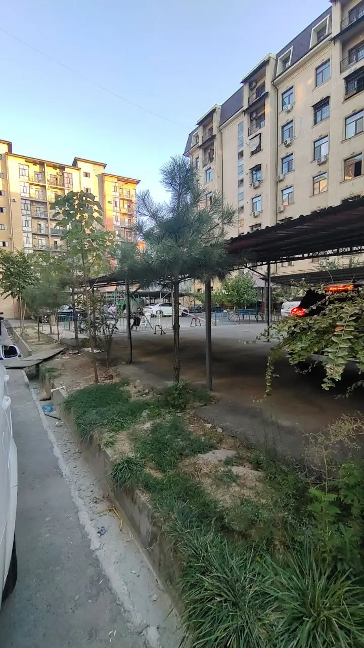 3-комнатная квартира − 101 м², 1/8 этаж