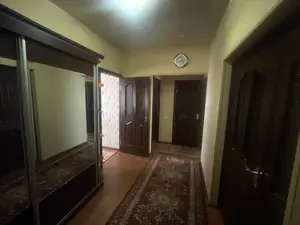 3-комнатная квартира − 90 м², 2/5 этаж