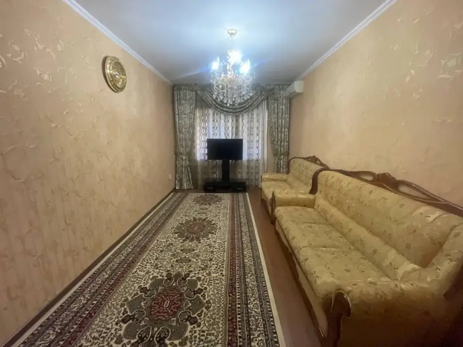 3-комнатная квартира − 90 м², 2/5 этаж