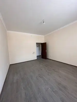 3-комнатная квартира − 84 м², 1/3 этаж
