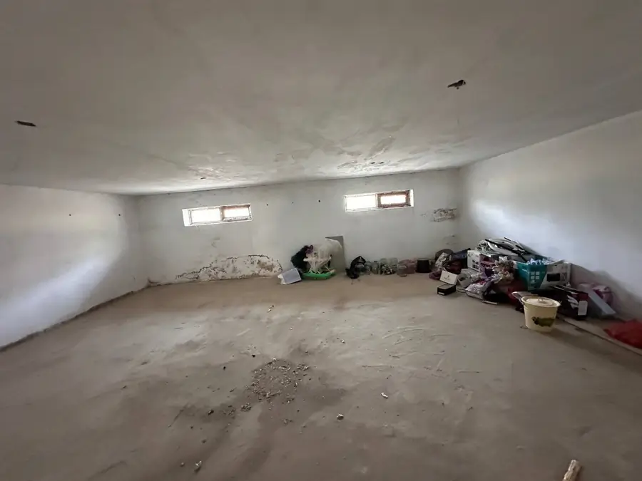 Продается 3-комнатная квартира − 84 м²