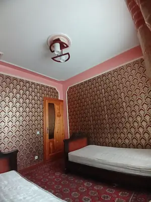Продается Более 5-комнатная квартира − 120 м²