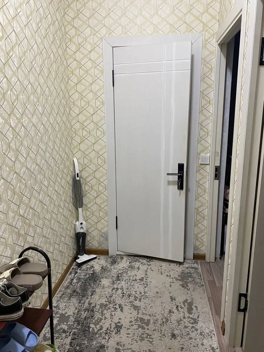 1 xonali kvartira sotiladi − 30.5 m²