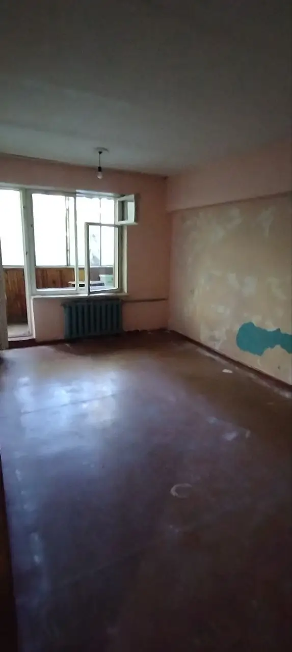 2-комнатная квартира − 42 м², 4/4 этаж