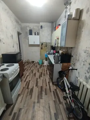 1 xonali kvartira sotiladi − 47 m²