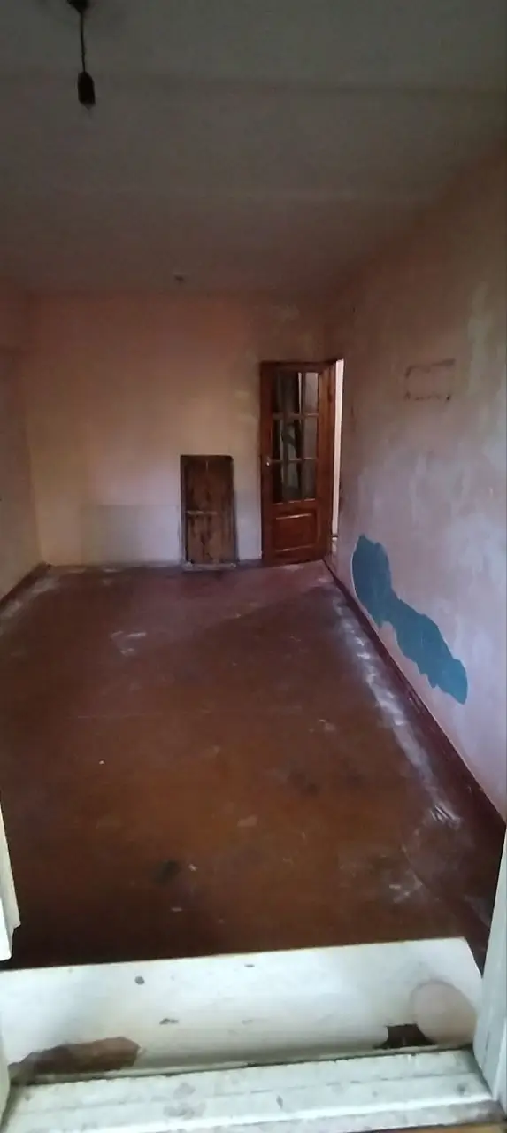 2-комнатная квартира − 42 м², 4/4 этаж
