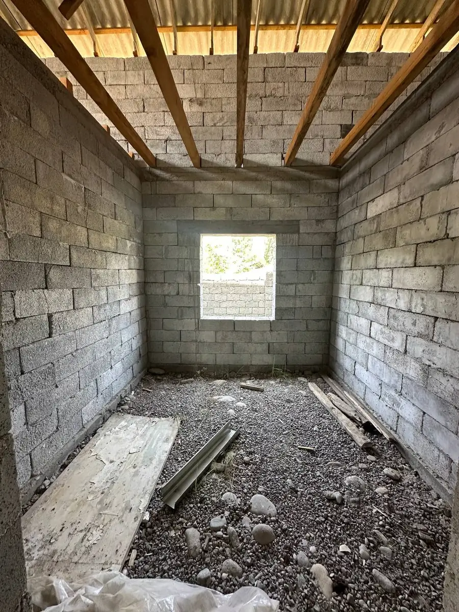 2 qavatli uy − 100 m², 6 sot. 