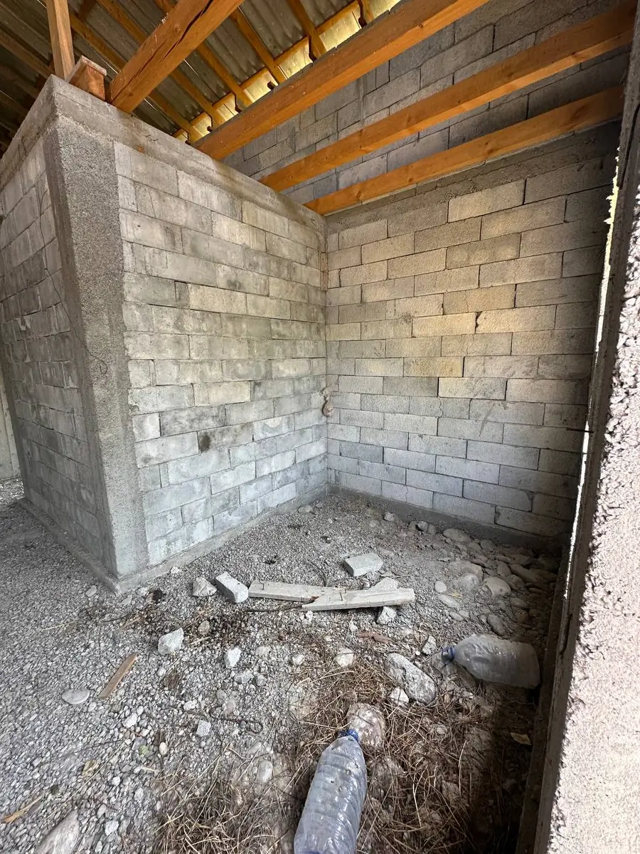 2 qavatli uy sotiladi − 100 m²