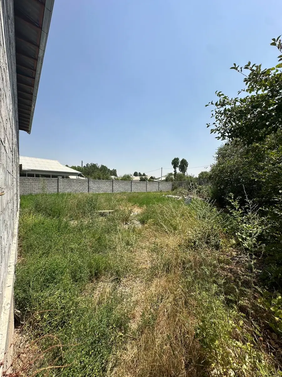 2 qavatli uy sotiladi − 100 m²