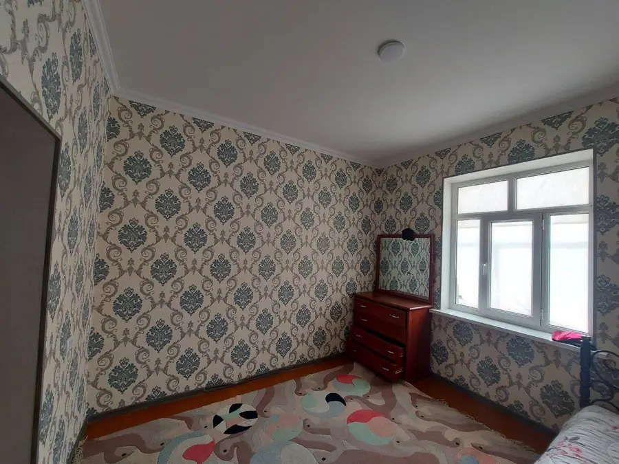 1 qavatli uy − 300 m², 4 sot. 