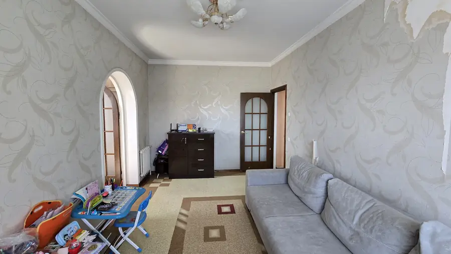 1 xonali kvartira − 42 m², 4/4 qavat