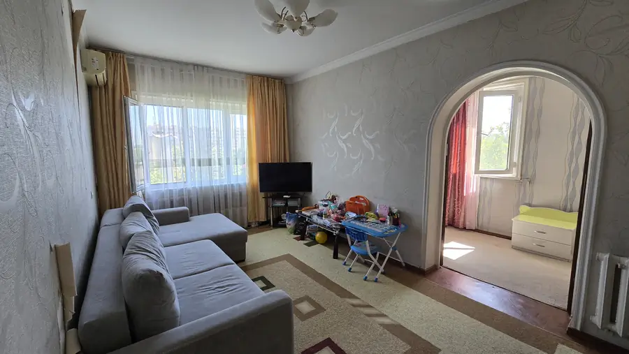 1 xonali kvartira − 42 m², 4/4 qavat