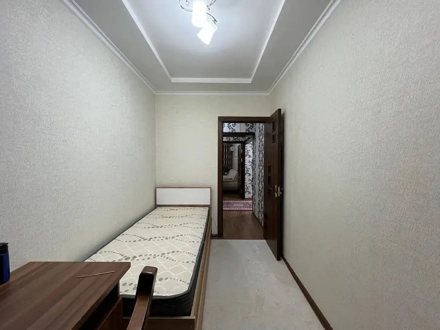 4 xonali kvartira sotiladi − 94.7 m²