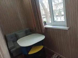 1-комнатная квартира − 38 м², 1/4 этаж