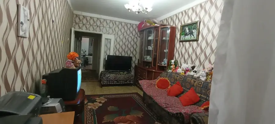 2-комнатная квартира − 57 м², 5/5 этаж