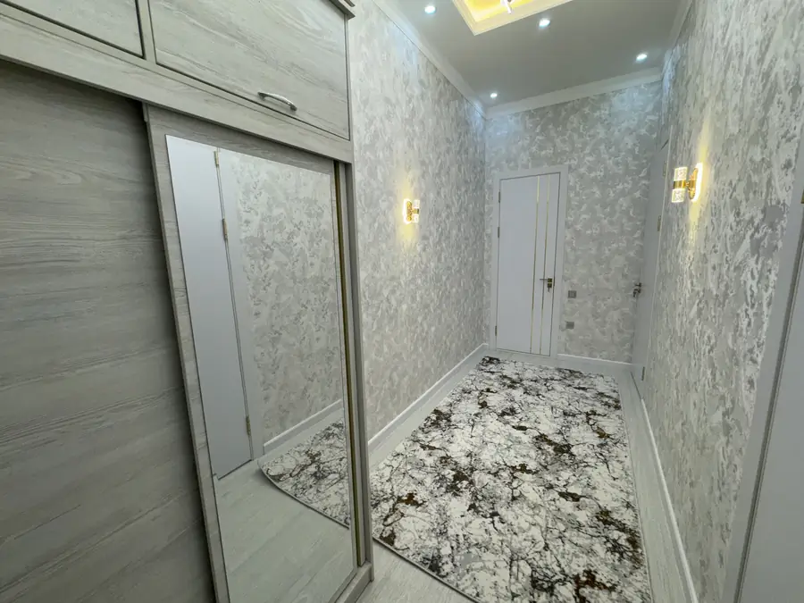 2 xonali kvartira sotiladi − 53 m²