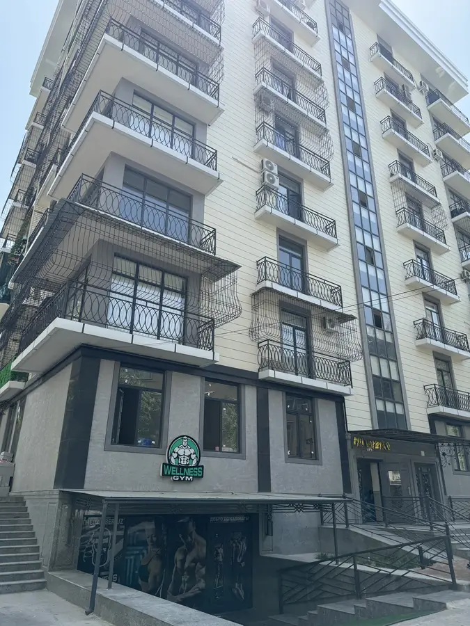 2 xonali kvartira sotiladi − 53 m²