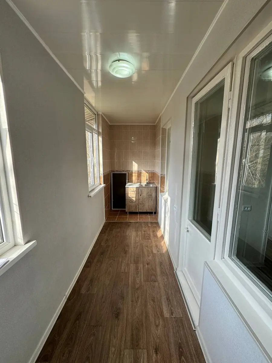 1 xonali kvartira sotiladi − 38 m²