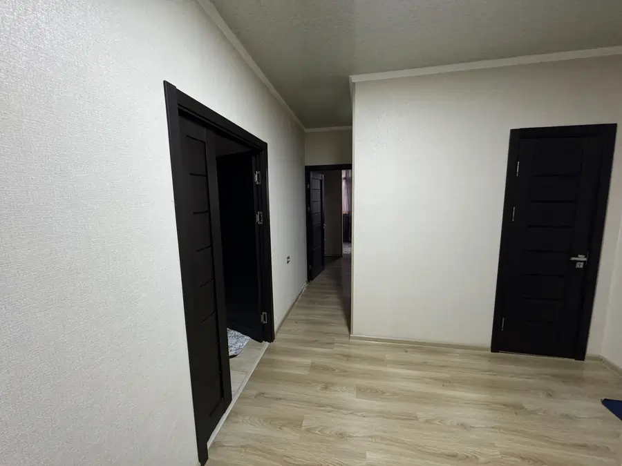 Продается 2-комнатная квартира − 63 м²