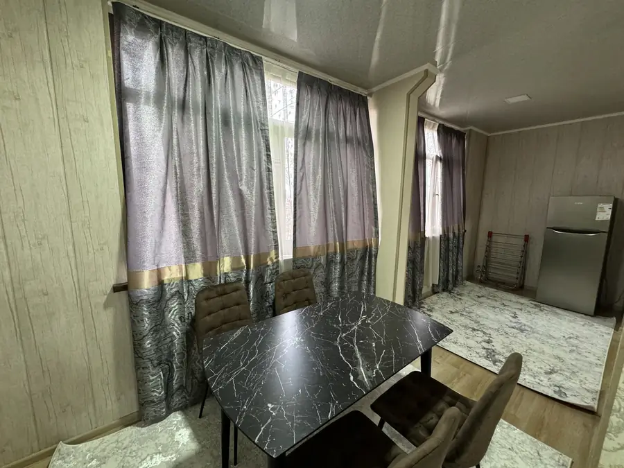 Продается 2-комнатная квартира − 63 м²