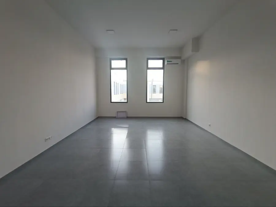 Торговое помещение − 43 м², 2/2 этаж