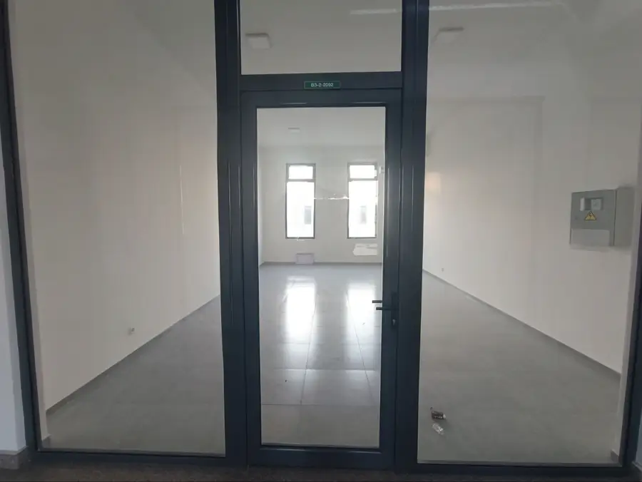 Торговое помещение − 43 м², 2/2 этаж
