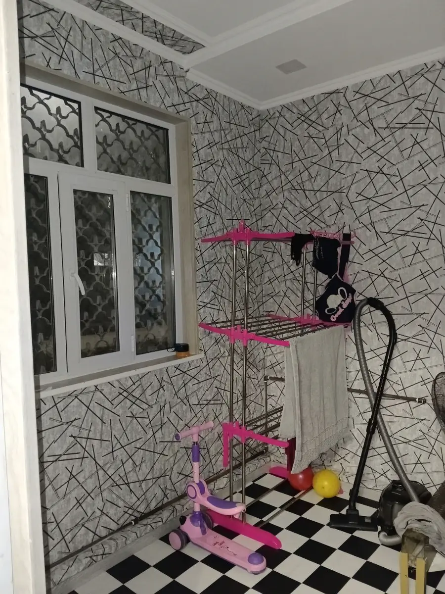 2 xonali kvartira sotiladi − 48 m²