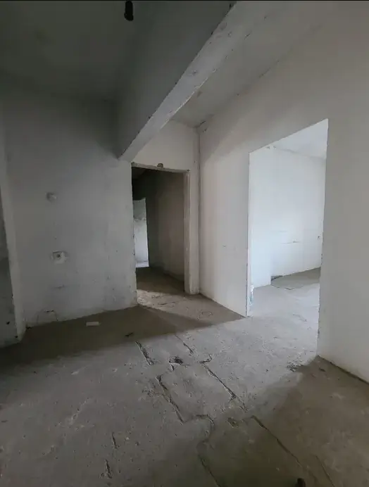Продается 4-комнатная квартира − 170 м²