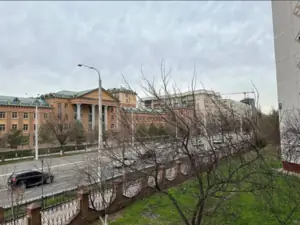 4 xonali kvartira sotiladi − 170 m²