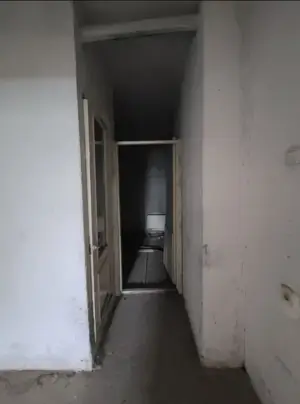 4 xonali kvartira sotiladi − 170 m²