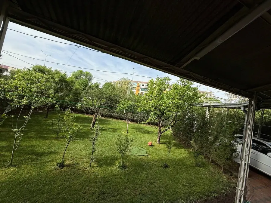 Ofis sotiladi − 115 m²