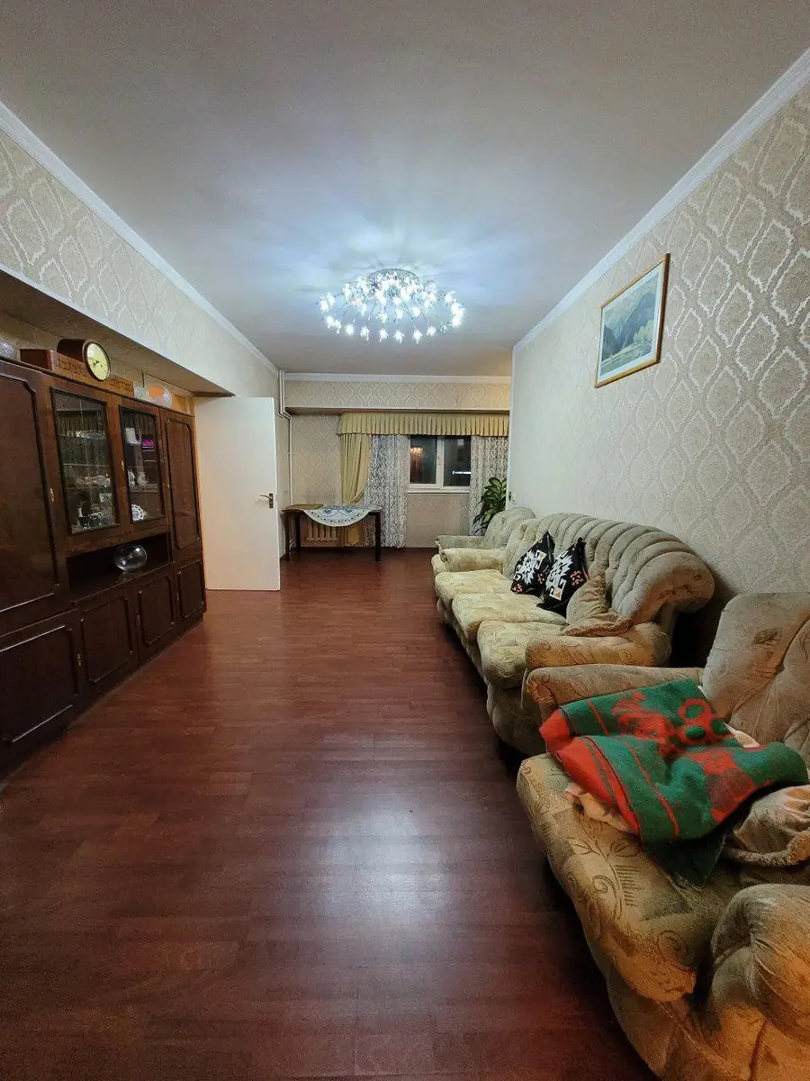 Более 5 xonali kvartira sotiladi − 115 m²