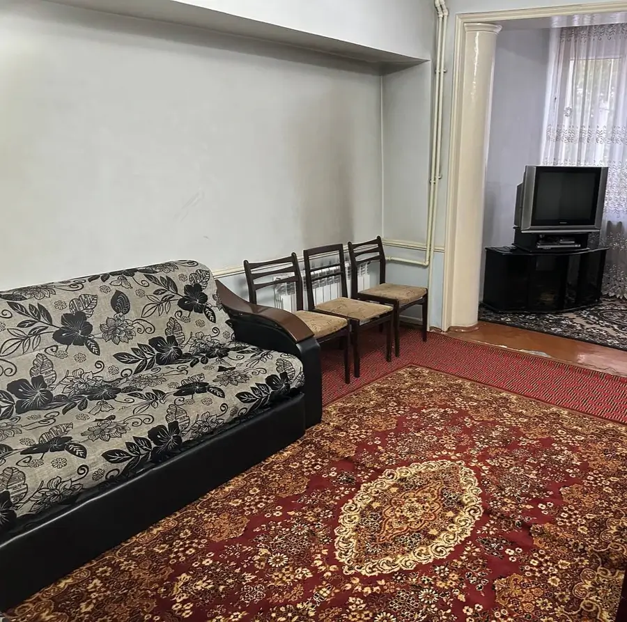 2-комнатная квартира − 60 м², 3/4 этаж