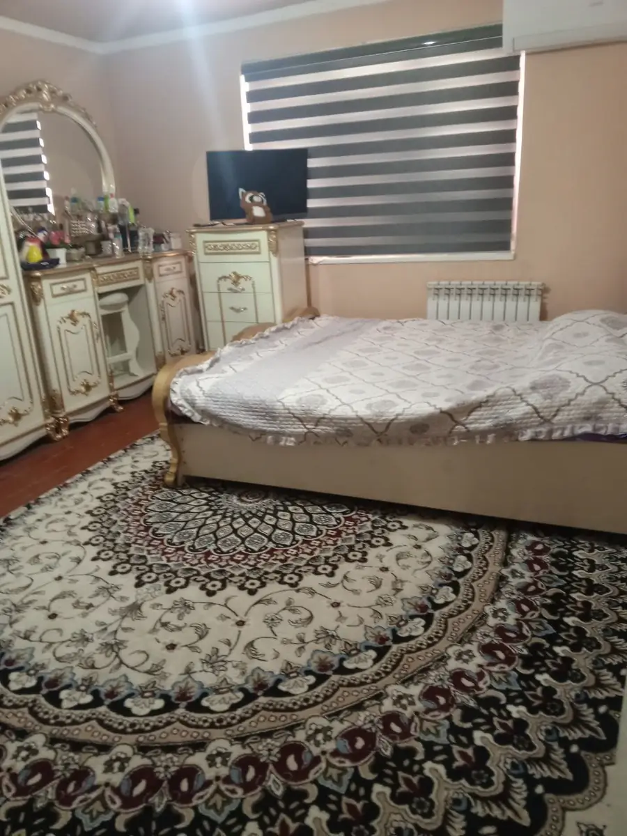 1 xonali kvartira sotiladi − 42 m²