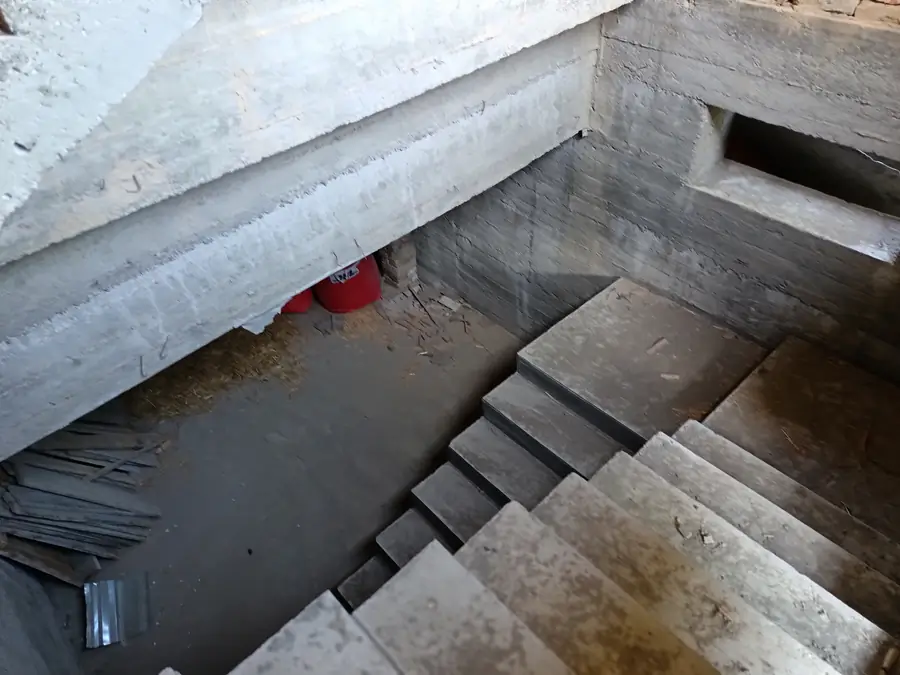 2 qavatli uy sotiladi − 200 m²