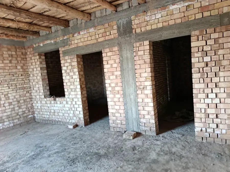 2 qavatli uy sotiladi − 200 m²