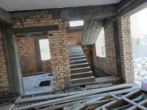 2-этажный дом − 200 м², 4.3 сот.