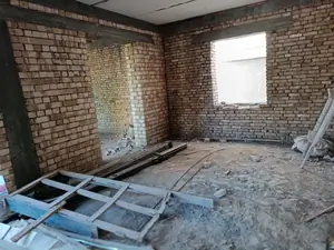 2-этажный дом − 200 м², 4.3 сот.