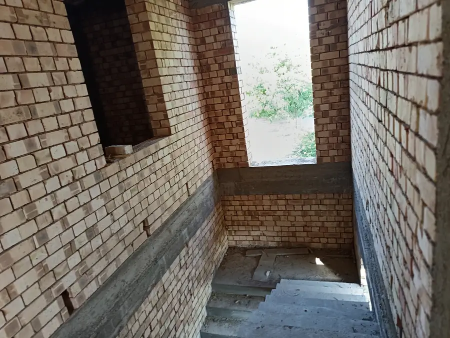 2 qavatli uy sotiladi − 200 m²