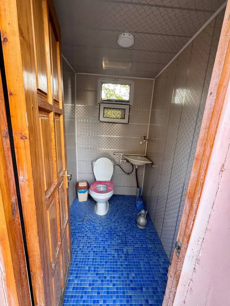 Продается 1-этажный дом − 1200 м²