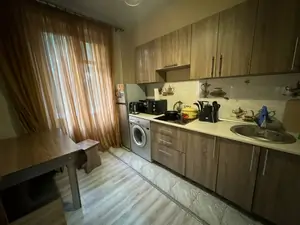 1-комнатная квартира − 35 м², 3/4 этаж