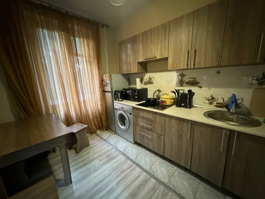 1-комнатная квартира − 35 м², 3/4 этаж