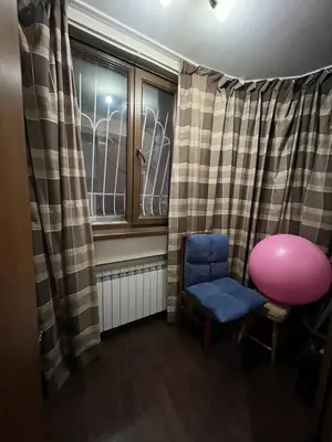 Сдается 2-комнатная квартира − 85 м²