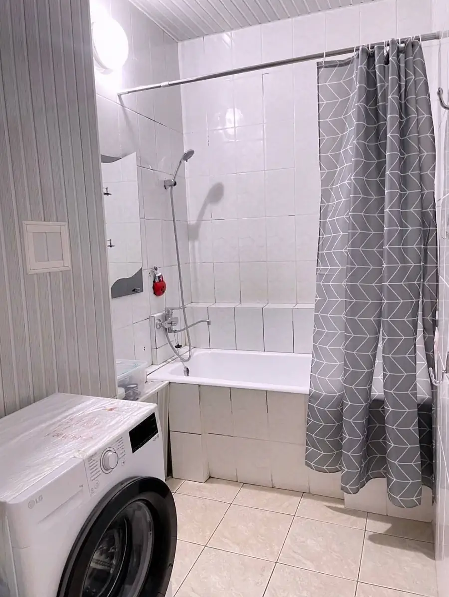 Ijaraga 3 xonali kvartira − 1234 m²