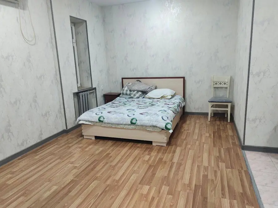 1-комнатная квартира − 42 м², 3/4 этаж